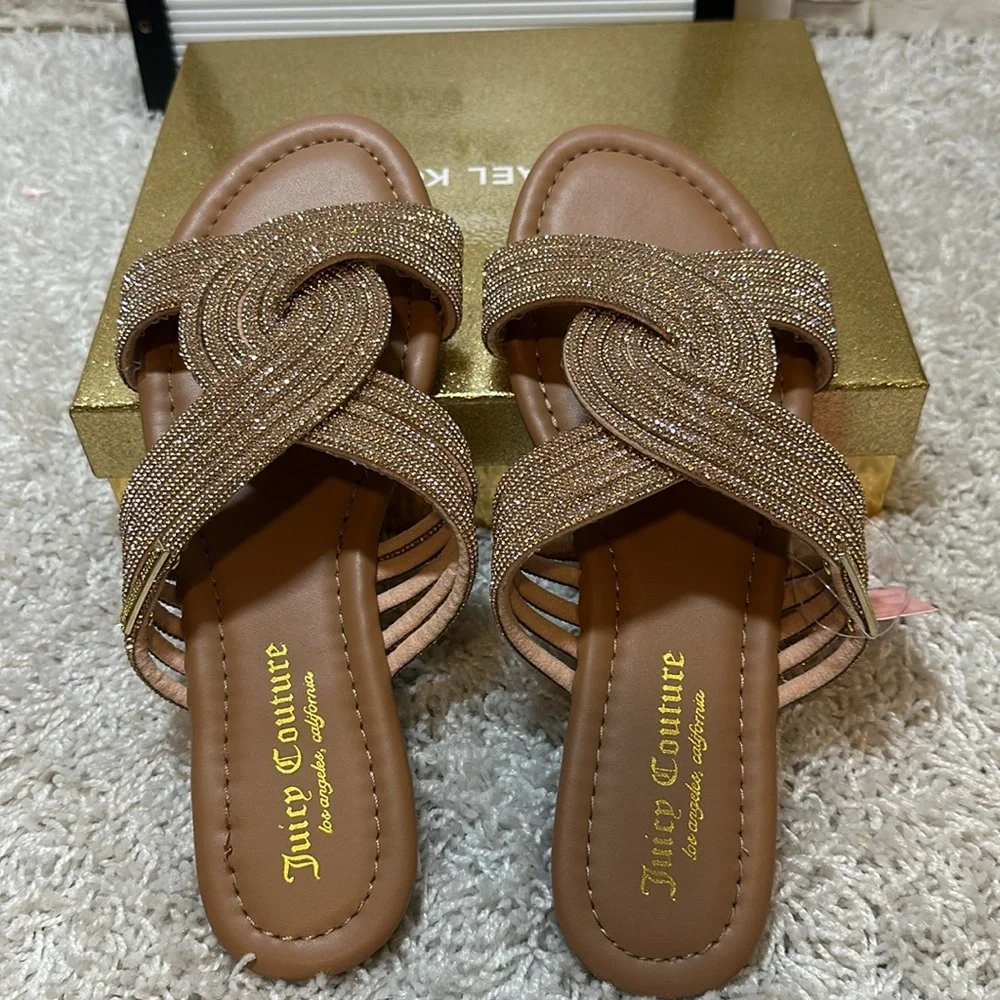 JUICY COUTURE JC-ZISEL  Rhinestone Sandals.